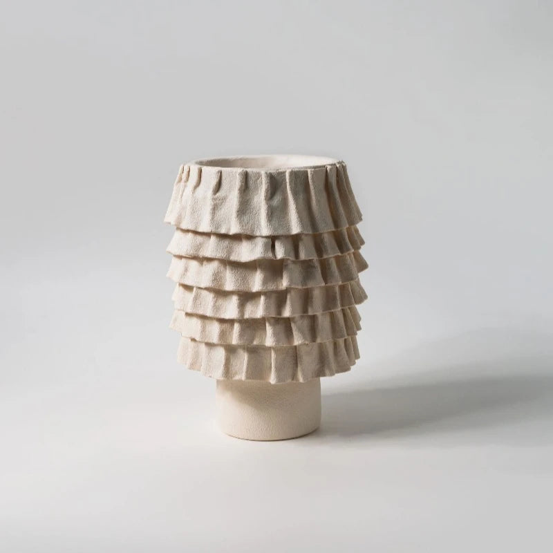 Resin Modern Cylinder Vases Handmade Realistic White Matte Wrinkled Vases Simple Artistic High Quality Desktop Home Decor