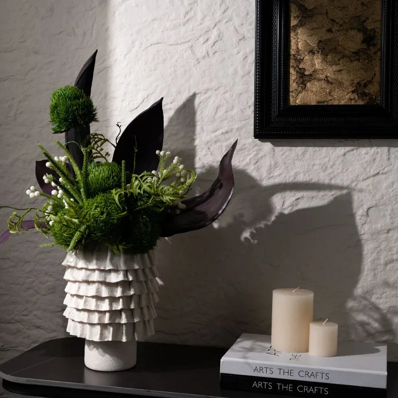 Resin Modern Cylinder Vases Handmade Realistic White Matte Wrinkled Vases Simple Artistic High Quality Desktop Home Decor