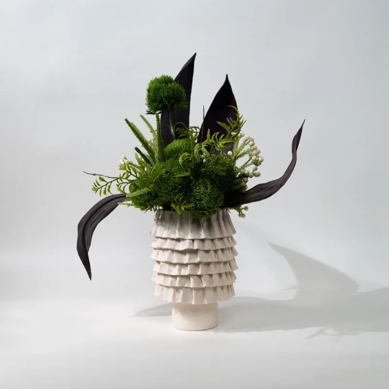 Resin Modern Cylinder Vases Handmade Realistic White Matte Wrinkled Vases Simple Artistic High Quality Desktop Home Decor